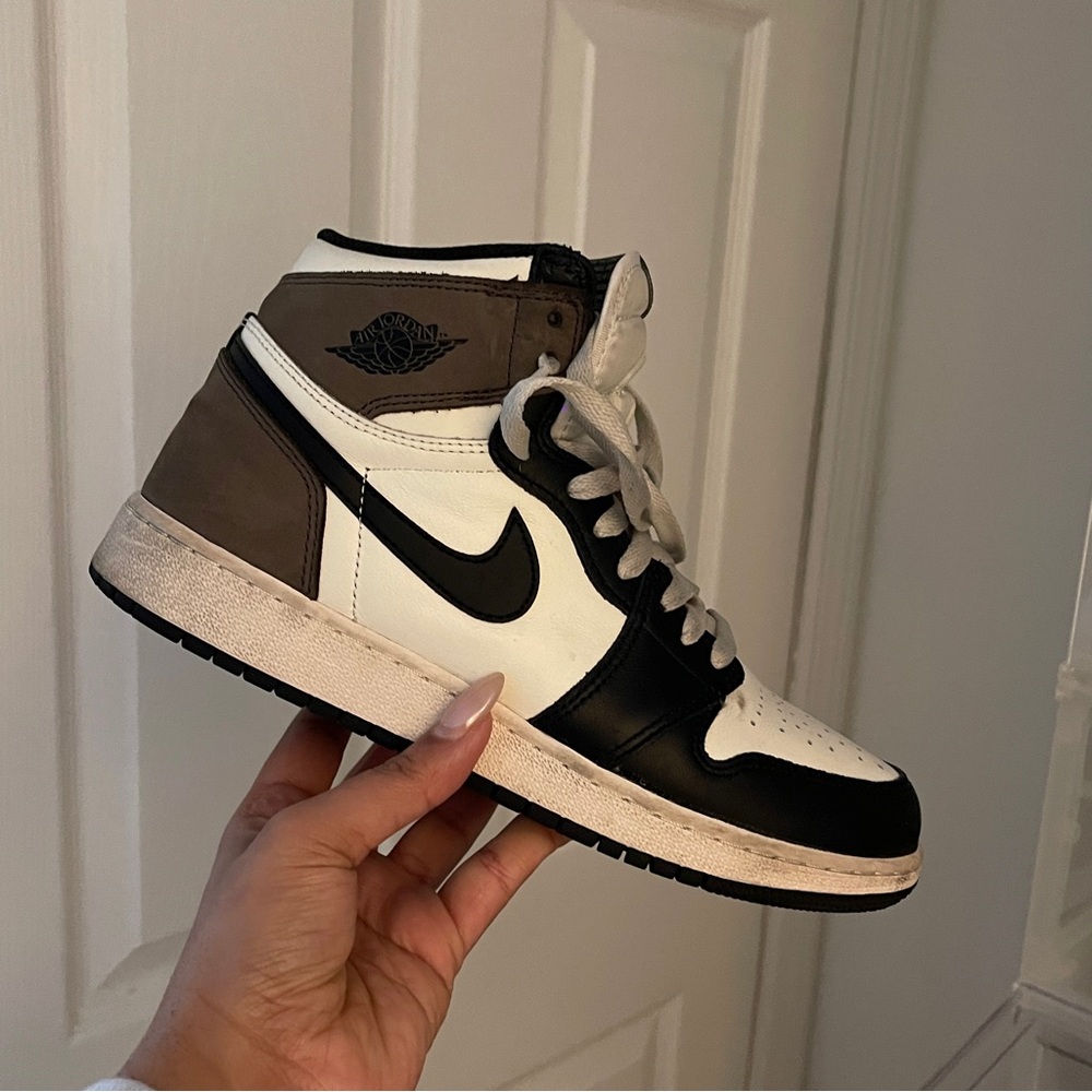Air Jordan 1 Mocha